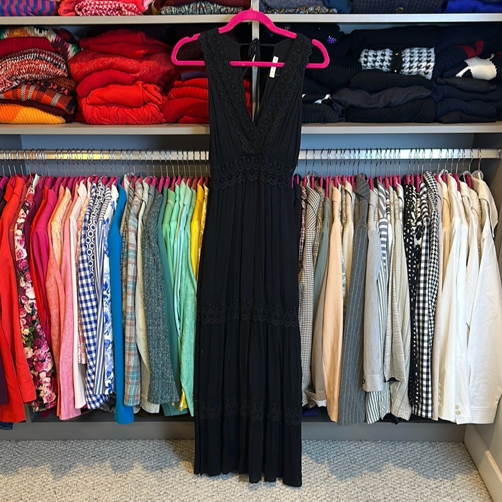 Illa Illa black v neck back tie elastic waistband embroidered maxi dress size S